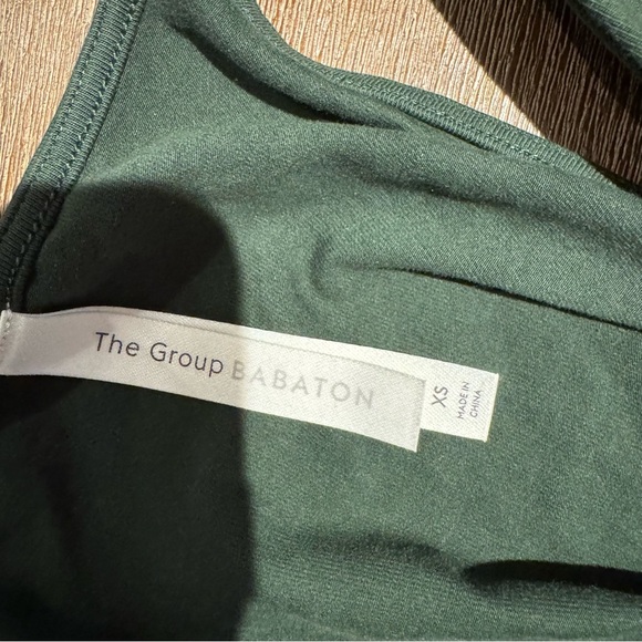 Babaton Aritzia VNeck contour Romper- Bodysuit Green Sleeveless Shorts XS - Picture 5 of 8